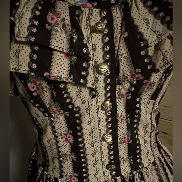 Floral Sundress with Ruffle Detail - Picture 2 of 7